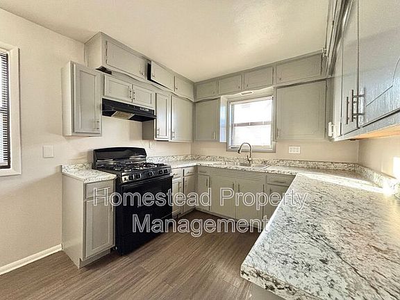 3rd image of 1524 NE 29th St