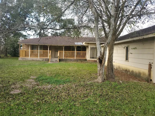 1233 Caldwell Rd, Angleton, TX 77515