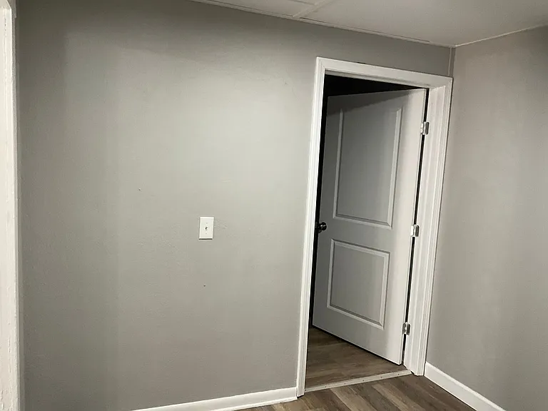 808 N Elm St — Photo 17