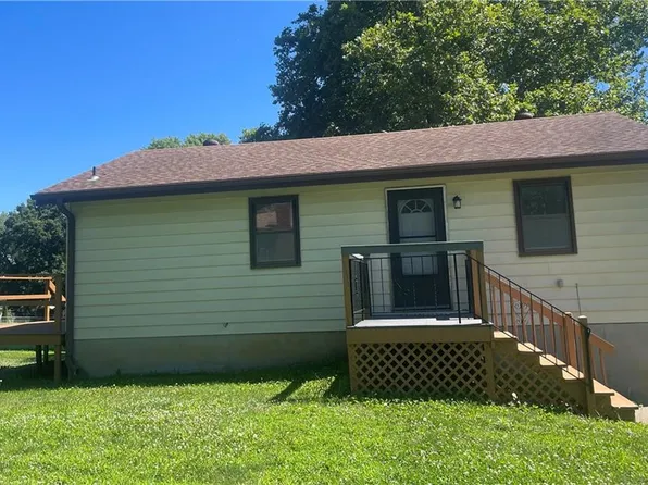 8737 NE Grand Ave, Kansas City, MO 64155