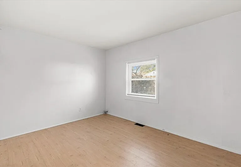 28 Crescent Dr — Photo 16