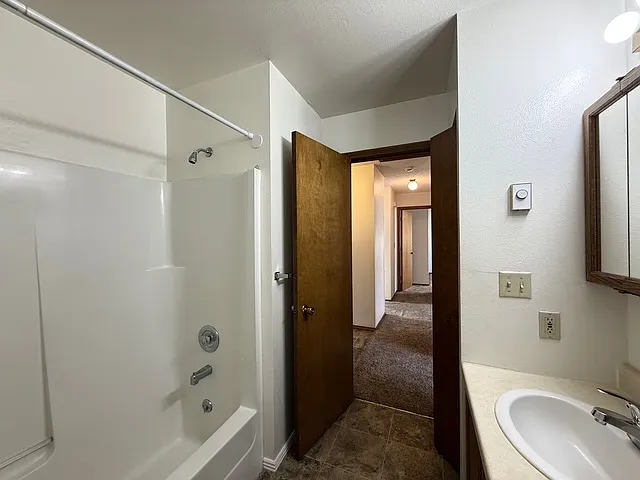 456 Barney St #1 — Photo 7