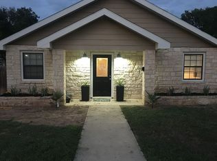 830 N Getty St, Uvalde, TX 78801