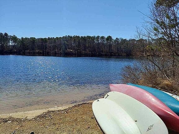 Beach access, Coonamessett pond is off to the right, no motor boats, very peaceful