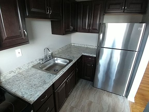 4th image of 412 Euclid Ave #412B