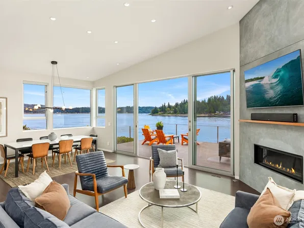 3154 Point White Drive NE, Bainbridge Island, WA 98110