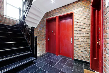 Rented by R New York