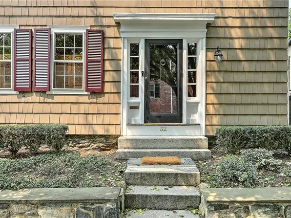 32 Jenckes St, Providence, RI 02906