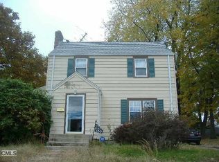150 Ravencrest Dr, Stratford, CT 06614