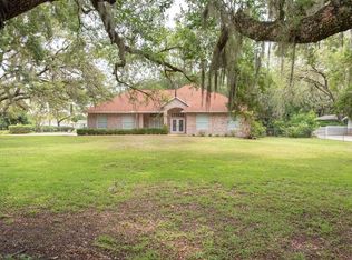 17119 Hanna Rd, Lutz, FL 33549