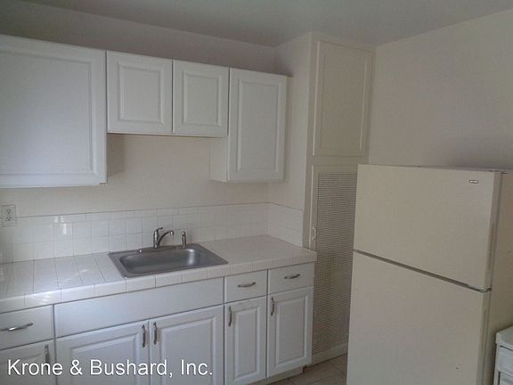 5th image of 865 Grand Ave APT 9