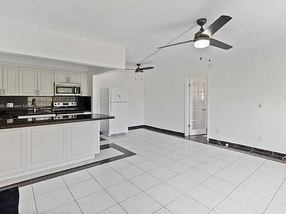 2nd image of 7725 Carlyle Ave APT 12
