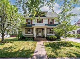 2712 E 5th St, Duluth, MN 55812