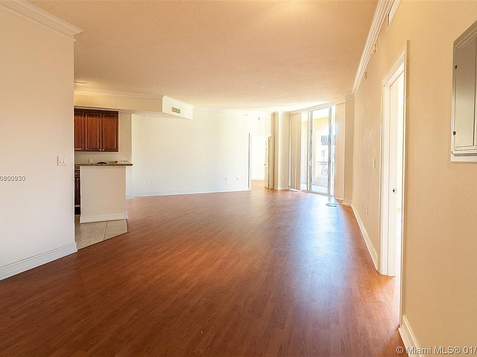 1st image of 3001 NE 185th St APT 624