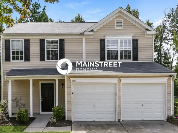 1325 Crestfield Dr, Charlotte, NC 28269