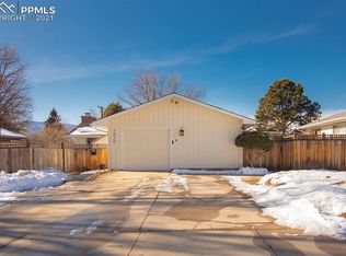 2830 Illinois Ave, Colorado Springs, CO 80907