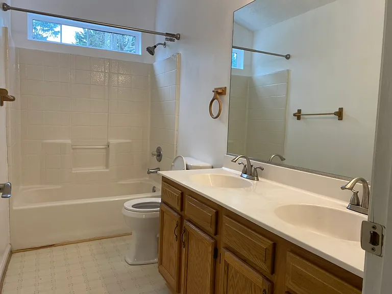 Upstairs hall bathroom