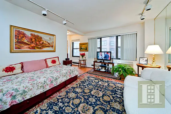 Sold by Halstead Real Estate | media 10