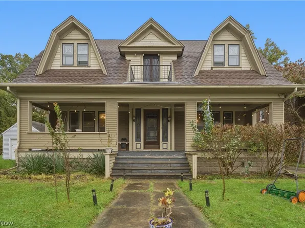 714 N Chestnut St, Ravenna, OH 44266