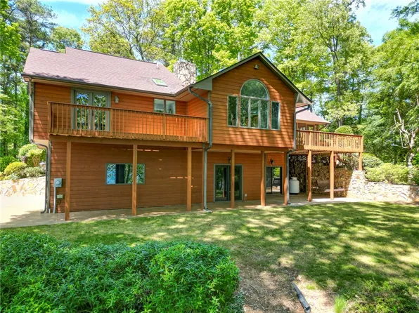 323 N Shores Dr, Westminster, SC 29693