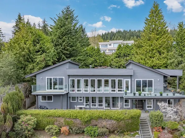 1135 Groveland Ct, West Vancouver, BC V7S 1Z7