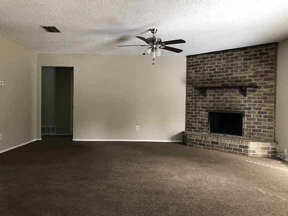 3rd image of 1732 Steinburg Ln