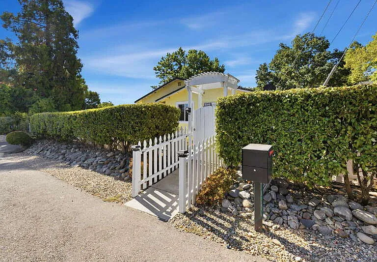 7852 Watson Way #STUDIO — Photo 2