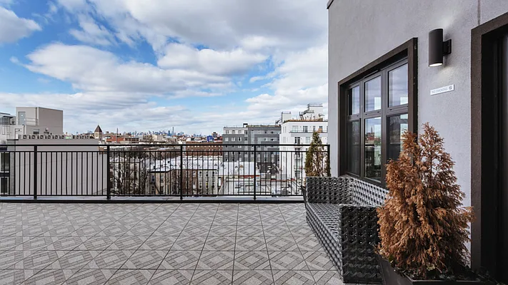 Rented by Nooklyn NYC LLC | media 34