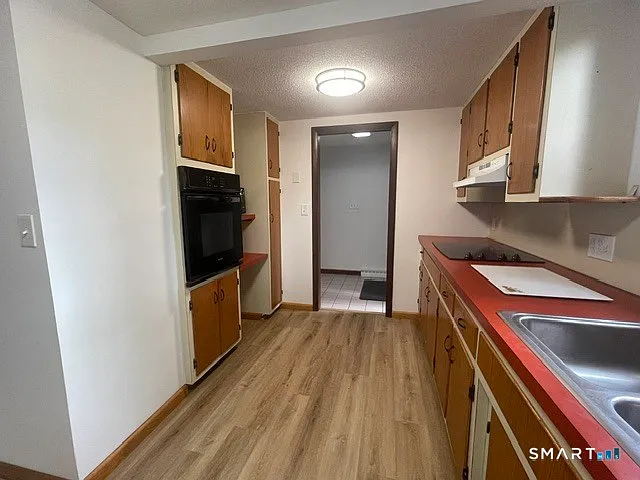 3 bed, 2.0 bath, 1932 sqft, $3,400 — Photo 4