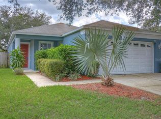 414 Maple Pointe Dr, Seffner, FL 33584