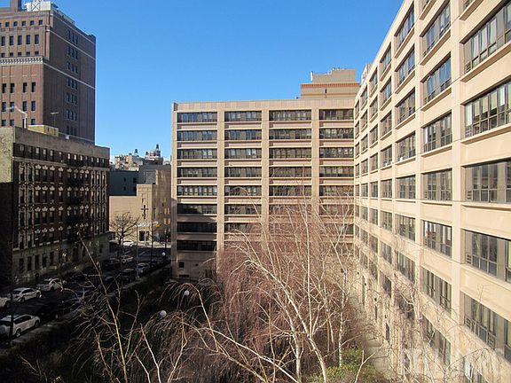 5th image of 300 Cathedral Pkwy APT 4J
