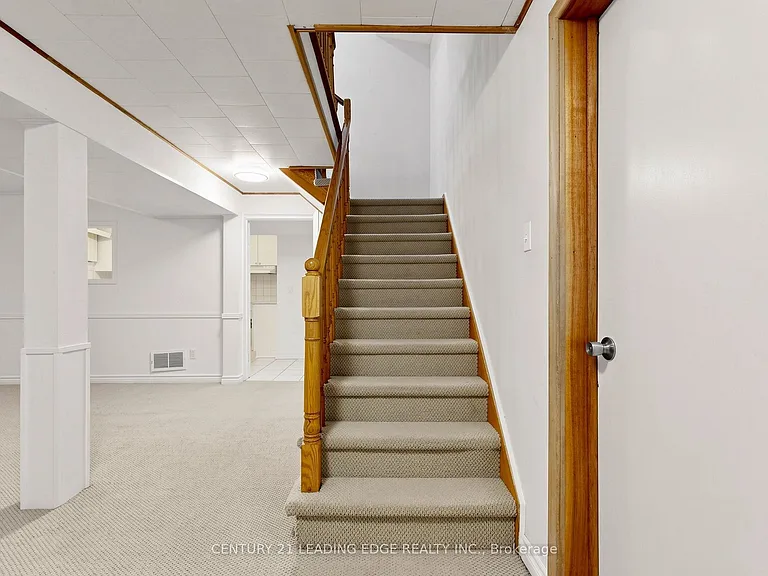 1 Briarwood Rd — Photo 39