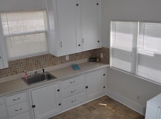 207 E 9th St #B, Cheyenne, WY 82007