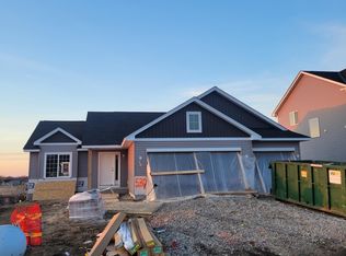 530 Winkler Trl N, Cologne, MN 55322