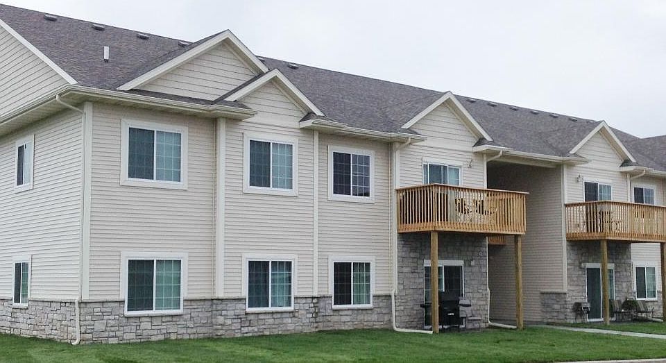 1st image of 1620 NW Prairie Lakes Dr APT 2