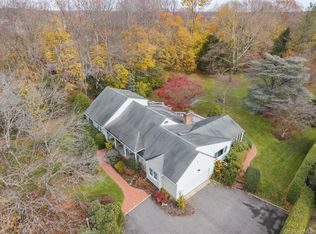 336 W Hills Rd, Huntington, NY 11743