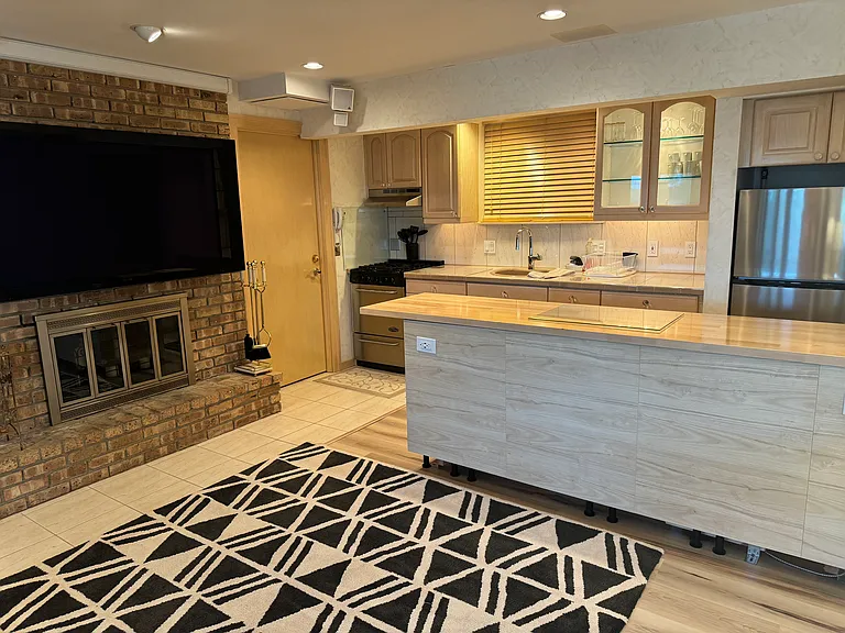 1233 Edlin Pl #A — Photo 7