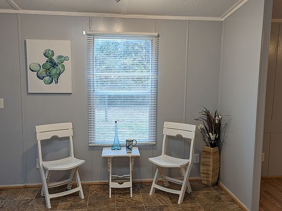 5th image of 106 Sumac Ln