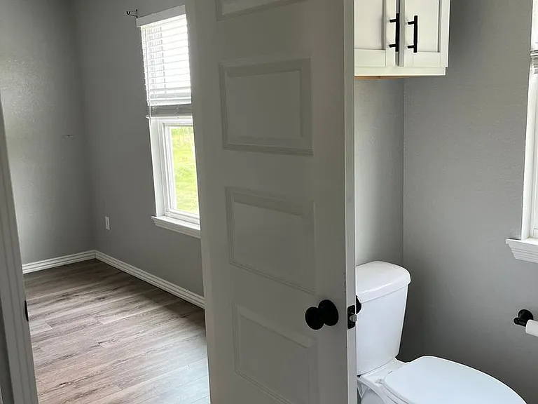 1518 Northridge Dr E — Photo 35