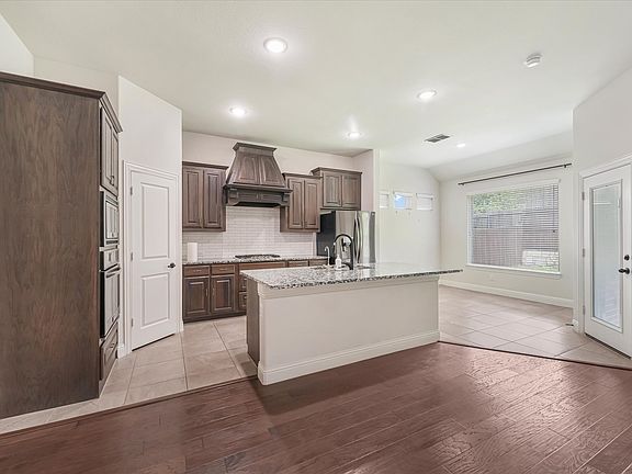 5th image of 10305 Georgetown Pl