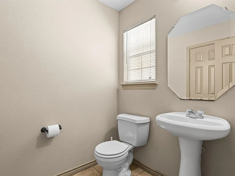 12611 Oceanside Dr — Photo 12