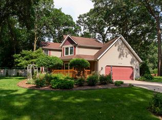 51788 Meadow Knoll Dr, South Bend, IN 46628