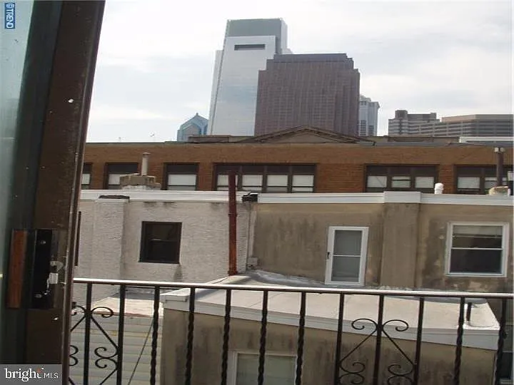 1814 Callowhill St #2 — Photo 6