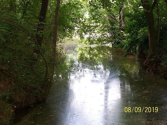 Beautiful Entrance from Lake