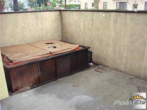 2nd image of 5910 Murietta Ave APT A