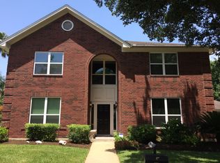 214 Aberdeen St, Stafford, TX 77477