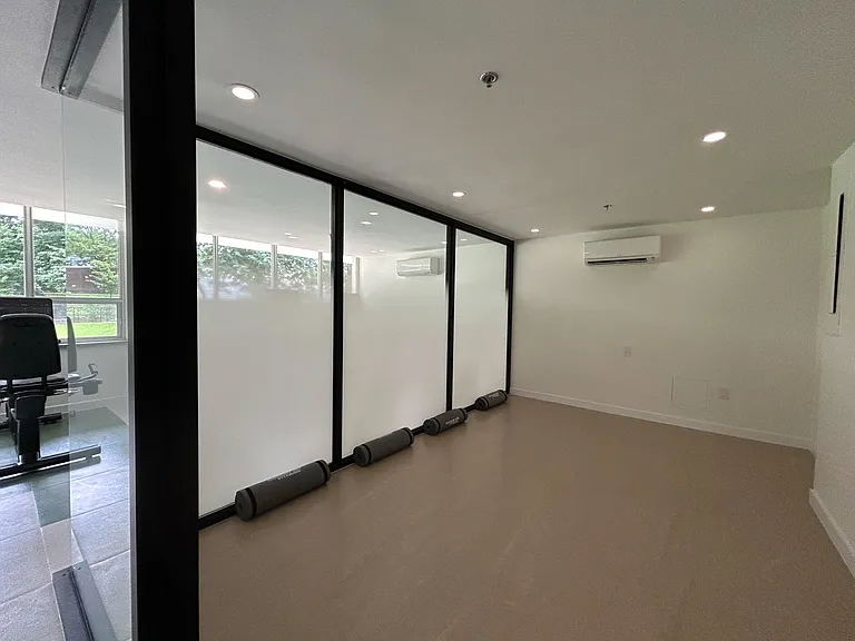 30 Edith Dr — Photo 15