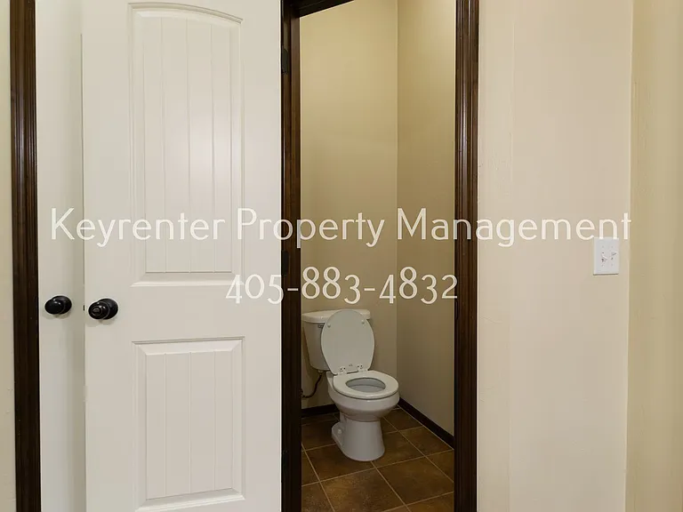 2405 SW 138th St — Photo 15