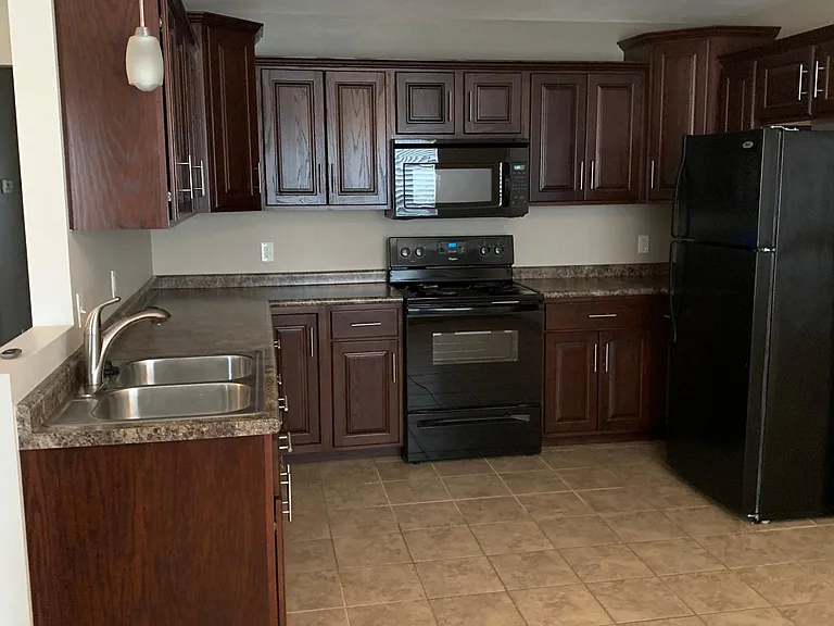 850-1 Wilcox Rd — Photo 3