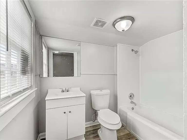 8 Hillside Ave — Photo 5